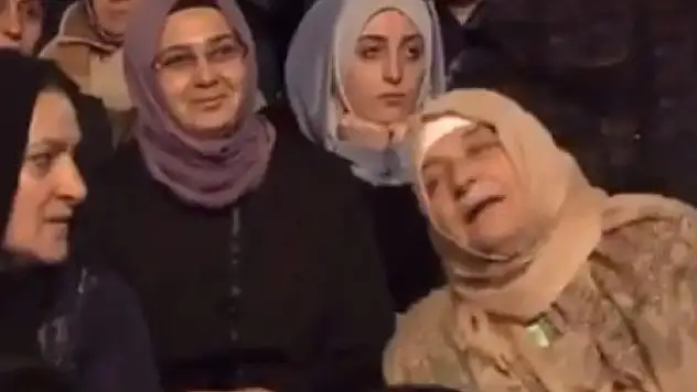Nihat Hatipoğlu'nun vaaz programında her gün ayrı bir skandal