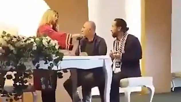 Nikah töreninde duaya izin vermedi