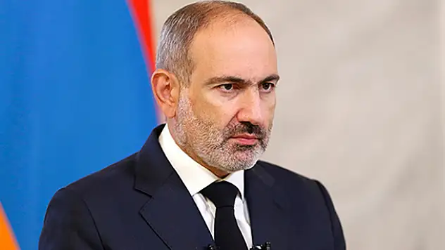 Nikol Paşinyan istifa etti!