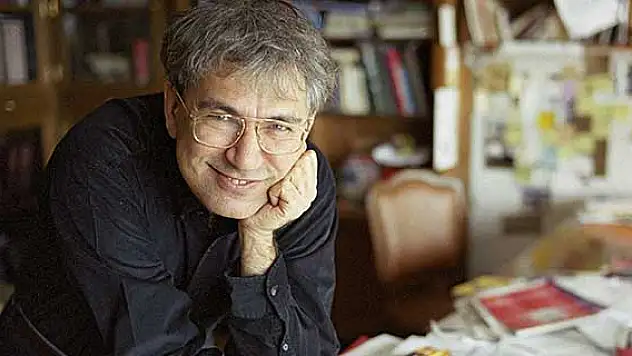 Nilüfer Belediyesi Orhan Pamuk'u ağırlayacak