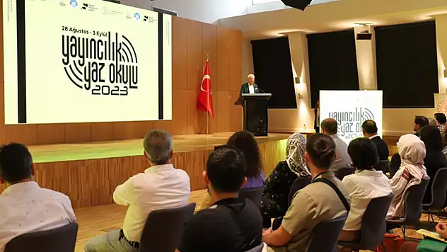 Nitelikli yayıncılar yetiştiren 'Yayıncılık Yaz Okulu' başladı
