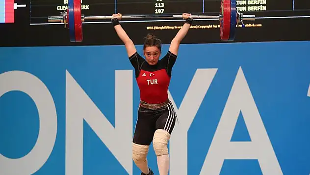 Nuray Güngör, Konya'da altın madalya kazandı
