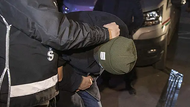 Nurdağı ve İslahiye'de depremde yıkılan binalarla ilgili 22 kişi tutuklandı
