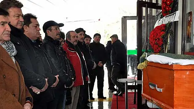 Nuri Alço'nun ağabeyinin cenazesi defnedildi