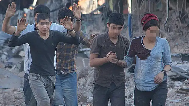 Nusaybin'de 25 terörist böyle teslim oldu