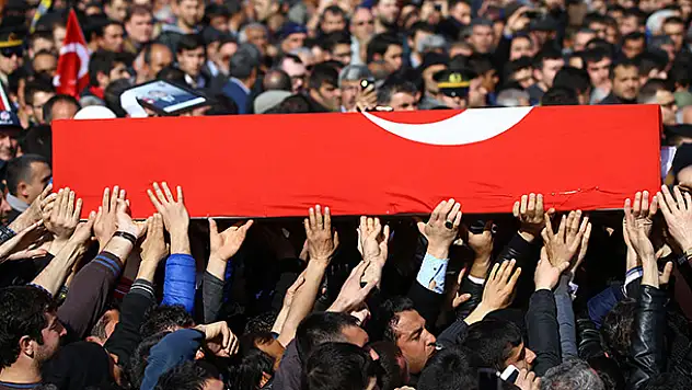 Nusaybin'de patlama: 1 binbaşı ile 1 emniyet amiri şehit oldu