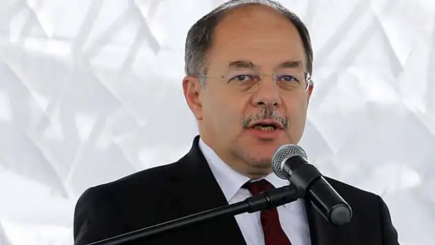 O bakanlıktan 6 bin kişi çıkarıldı