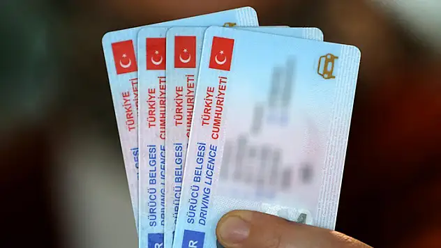 O ehliyet sınıflarında yaş kriteri sil baştan değişti!
