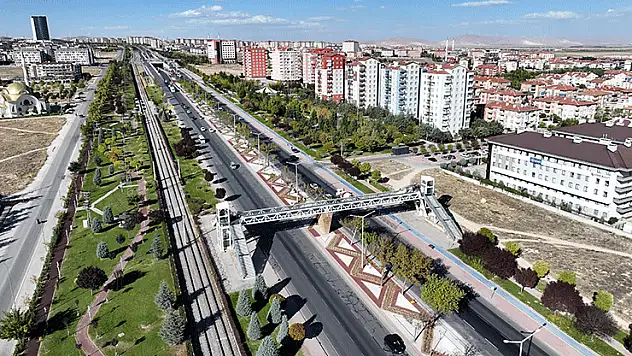 O yolda kurakçıl peyzaj düzenlemesiyle su ve enerji tasarrufu sağlanacak