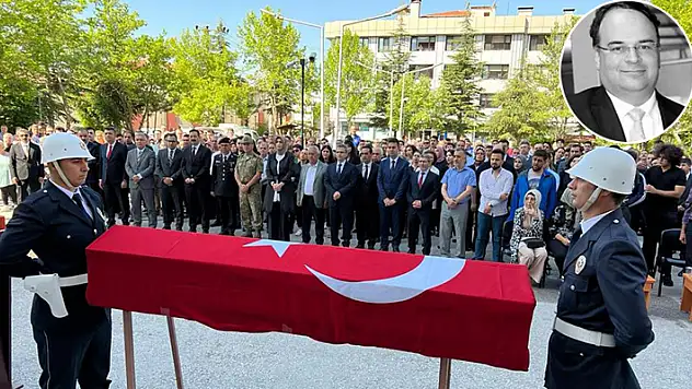 Odasında kalp krizi geçirerek hayatını kaybeden hakim memleketi Konya'da toprağa verilecek