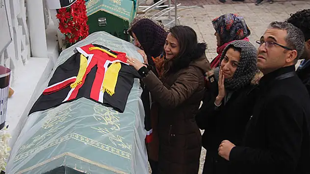 ODTÜ'lü İrem Konya'da gözyaşlarıyla son yolculuğuna uğurlandı