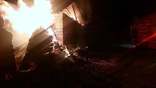 Odunlukta çıkan yangın 6 saatte söndürüldü
