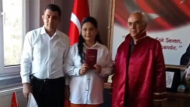 Oğlu için yurtdışından gelin getiren yaşlı adam nikah sonrası hayatının şokunu yaşadı
