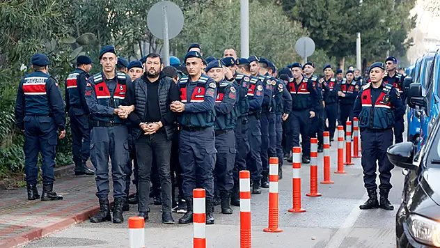 Oğlu intihar eden annenin ihbarı, 'Çukur Çetesi'ni çökertti

