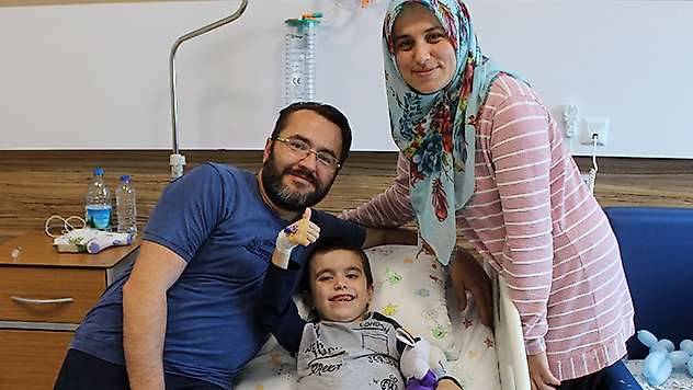 Oğluna böbreğini bağışlayan baba: O benim parçamdı, bir parçam daha ona geçti

