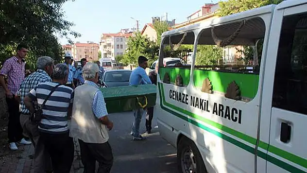 Oğluna not bırakıp intihar etti