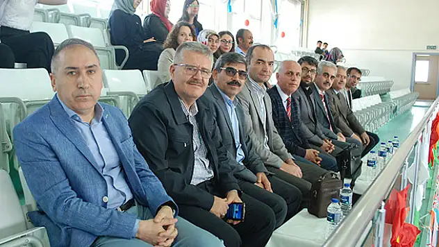 Öğrenciler projelerini sergiledi