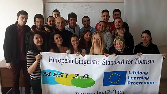 Öğrenciler turizm yabancı dil sertifikalarına kavuştu