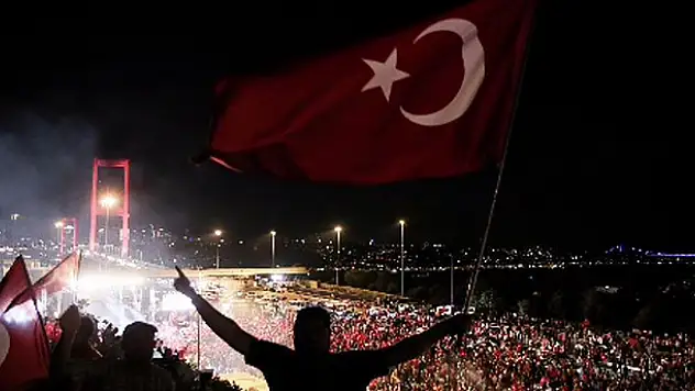 Öğrencilerden 15 Temmuz şehitleri için anlamlı çalışma