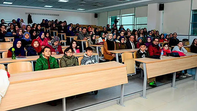 Öğrencilere eğlenceli Matematik dersi