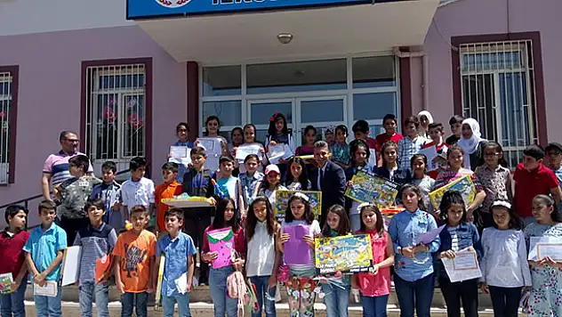 Öğrencilere Karne Hediyesi Konya PTT'den