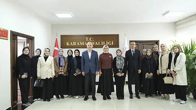 Öğrencileri makamında ağırladı