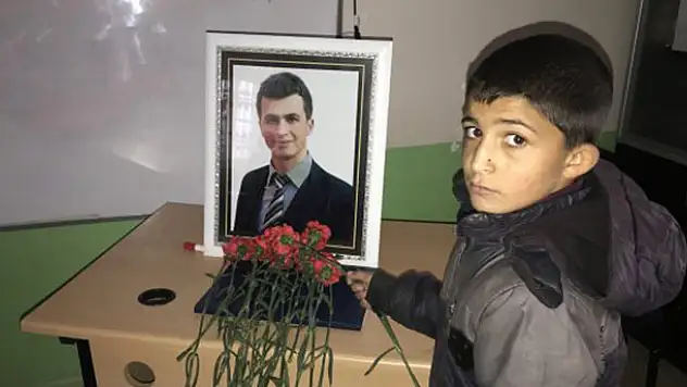 Öğrencileri, şehit edilen Necmettin öğretmeni unutmadı