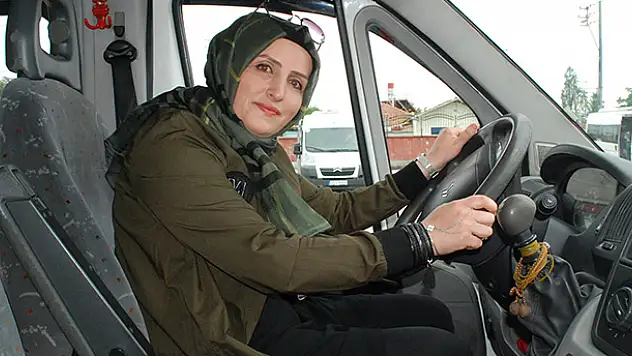 Öğrencilerin 'Şoför ablası'