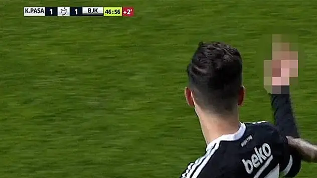 Oğuzhan Özyakup'tan sosyal medyayı sallayan olay hareket