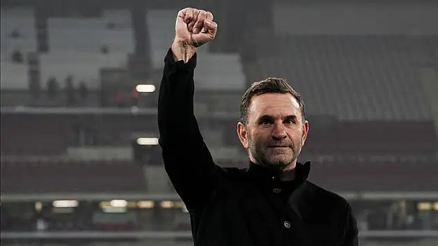 Okan Buruk, Süper Lig'de 50 dış saha galibiyetine en hızlı ulaşan teknik direktör oldu