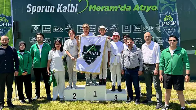 Okçular, Meram'da buluştu