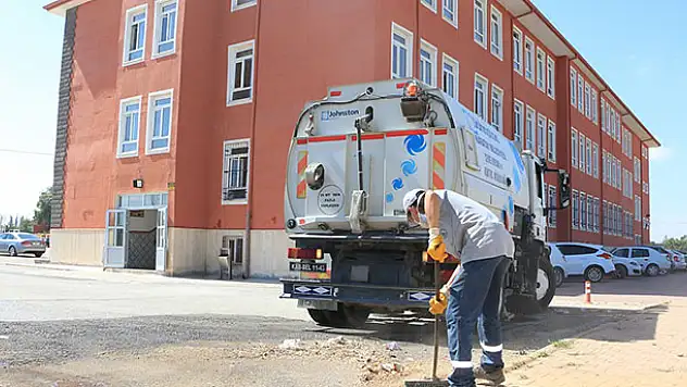 Okul bahçeleri Karatay Belediyesi'ne emanet