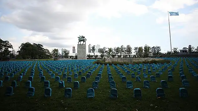 Okul çantaları 'mezar' oldu