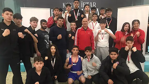 Okul Sporları Konya Boks İl Seçme Müsabakaları sona erdi