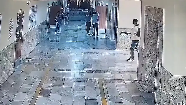 Okula silahlı saldırı! Saldırgan öldü, çok sayıda yaralı var