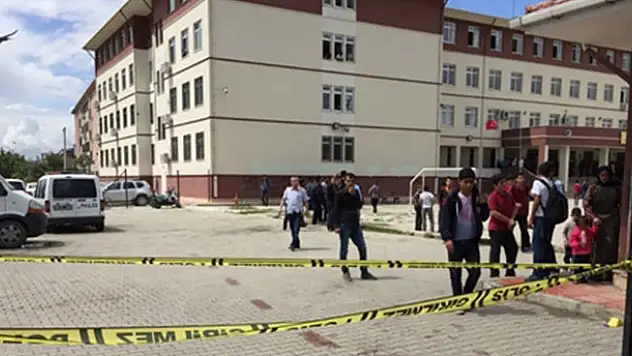 Okulda dehşet: Pompalıyla okulu basıp...