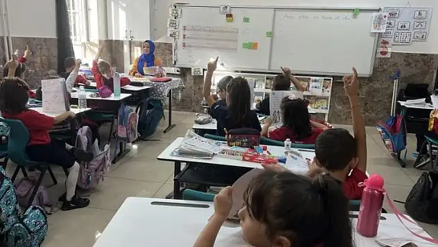 Okuldan uzaklaşan çocuklara dikkat
