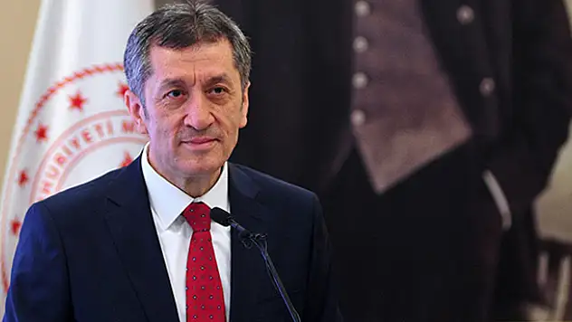 Okullar açılacak mı? Bakan Selçuk'tan açıklama