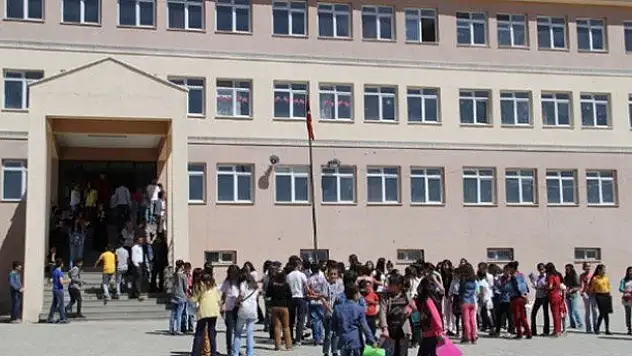 Okullar ne zaman açılacak ?