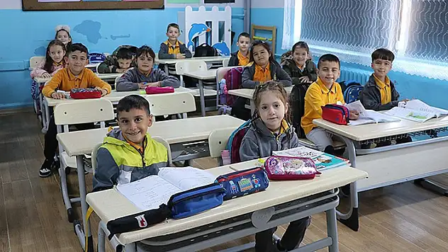 Okullarda ara tatil sonrası ilk ders zili çaldı
