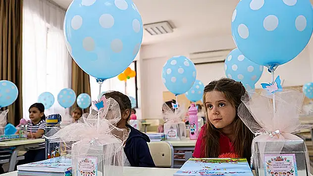 Okullarda ilk zil uyum eğitimi için çaldı
