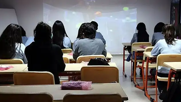 Okullardaki yeni tehlike! Sosyal medyada itiraf sayfaları açıyorlar…