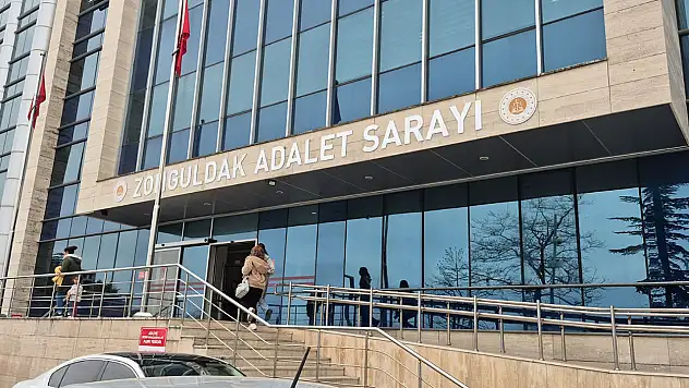 Okuluna saldırı yapacağına yönelik mesaj atan lise öğrencisine gözaltı