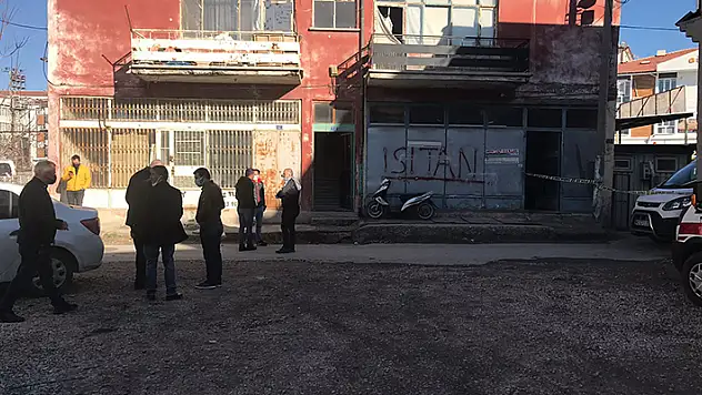 Olay yeri Konya! Başına çuval geçirilen Afgan domuz bağıyla öldürülmüş bulundu 