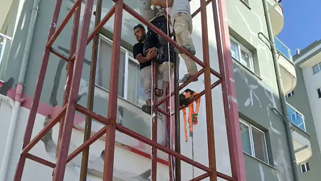 Ölümle yaşam arasında asılı kaldı
