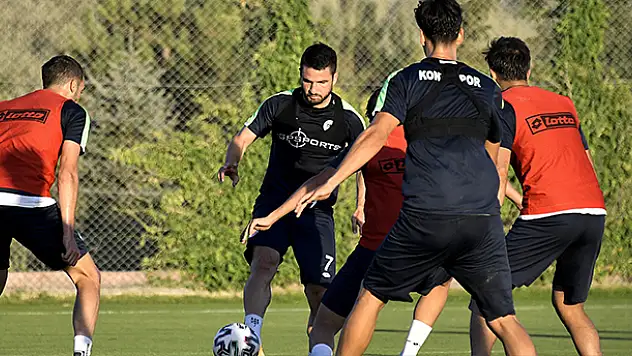 Ömer Ali takımda kalacak