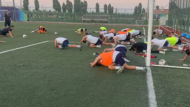 Ömeranlıspor BAL'a hazırlanıyor