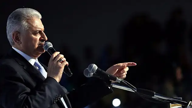 Ömür boyu memurluk kalkıyor mu? Başbakan son noktayı koydu