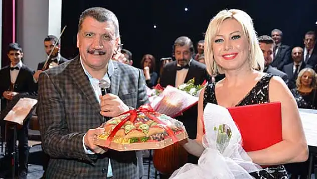 Ömürlük Şarkılar Konserine ilgi büyüktü