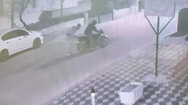 Önce elini yıkadı, sonra motosikleti çaldı
